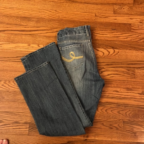 Seven7 Women's Mid-Rise Boot Cut Jeans - Picture 4 of 4